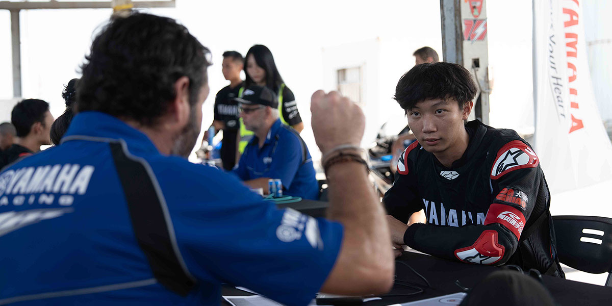 從潛力新星到菁英車手:Yamaha RDNA 的極速進化之路